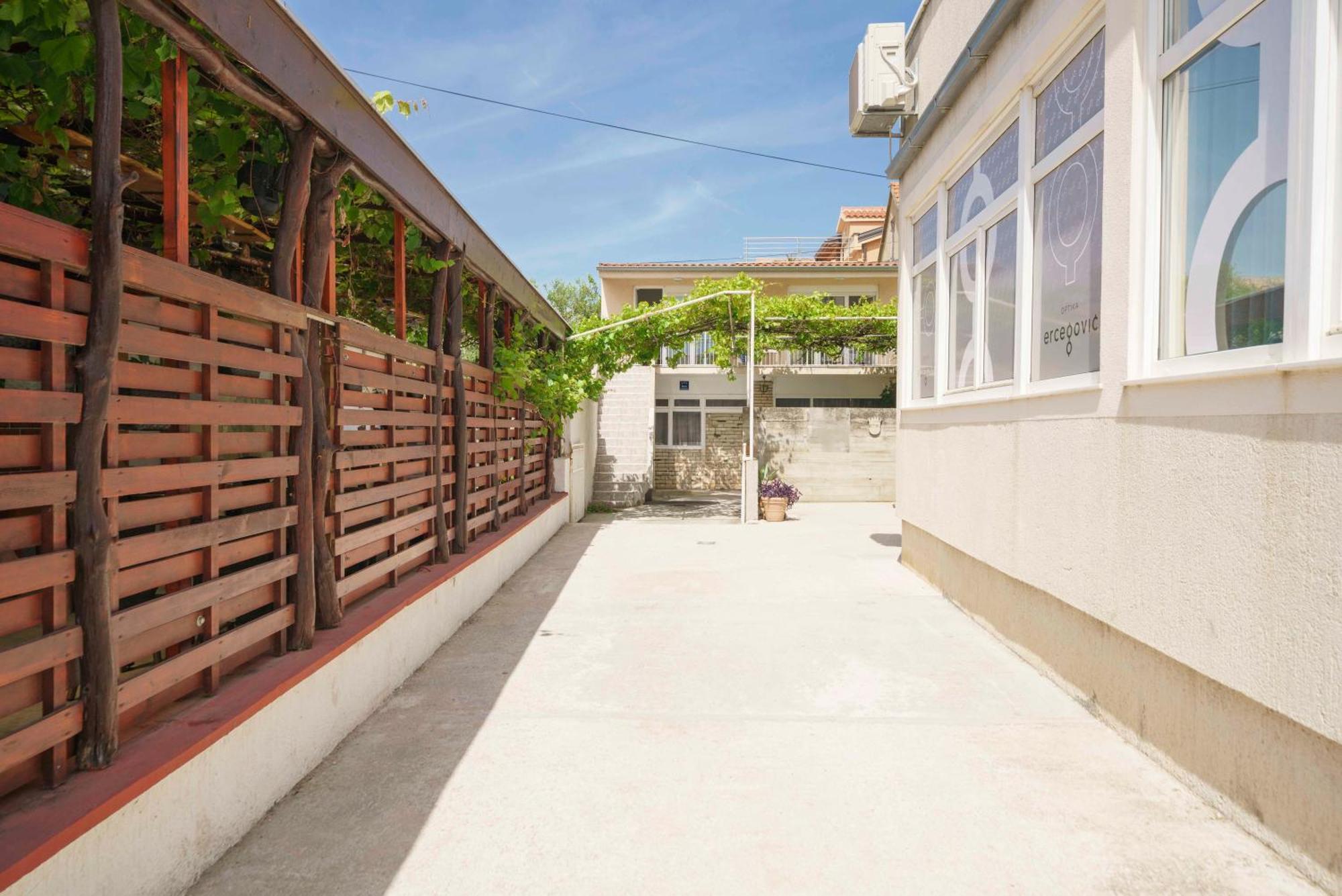Apartments Vitis - City Centre - Free Parking Vodice Extérieur photo