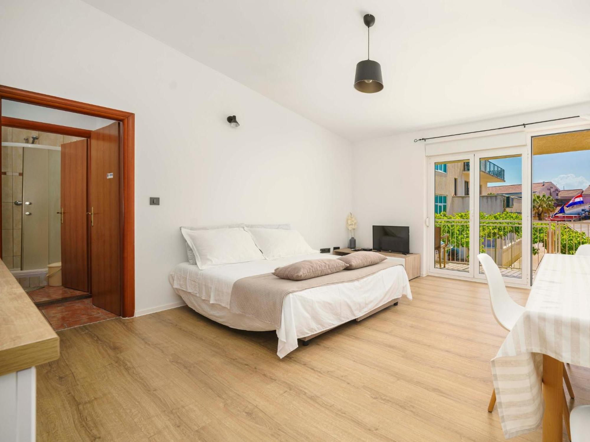 Apartments Vitis - City Centre - Free Parking Vodice Extérieur photo